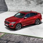 A panoramic moonroof is standard on the 2019 BMW X4. (Manufacturer photo)