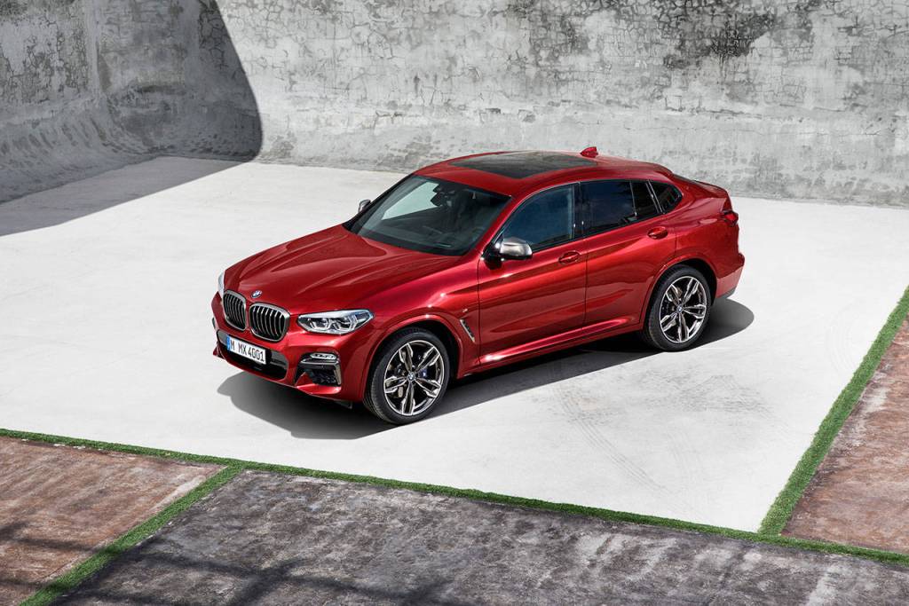 A panoramic moonroof is standard on the 2019 BMW X4. (Manufacturer photo)