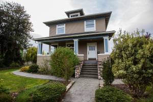 Couple’s 1989 dream home is today’s Pride of the Neighborhood