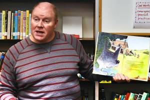 Edmonds school librarian named state’s best