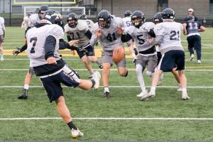 Comeback kids: Arlington thriving in late-game situations