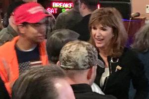 U.S. Senate candidate Hutchison hosts town hall in Bremerton