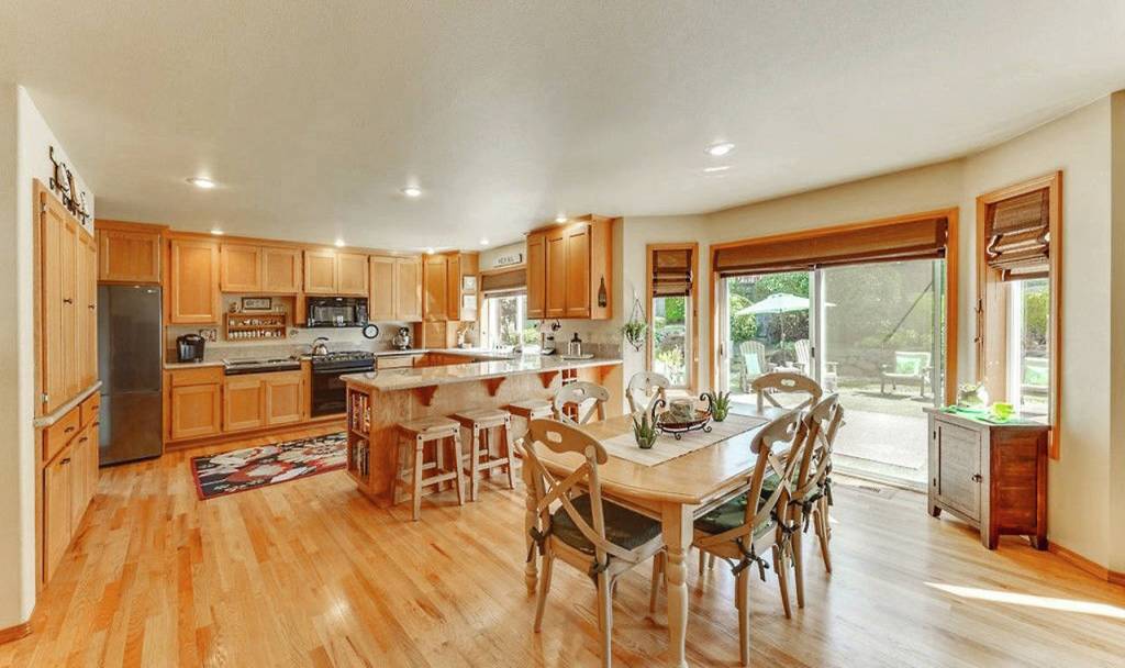 Spacious home in Mukilteo School District