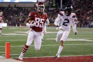 Cougars QB sets school record with 7 TD passes in win