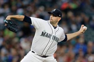 Mariners deal left-hander Paxton to Yankees