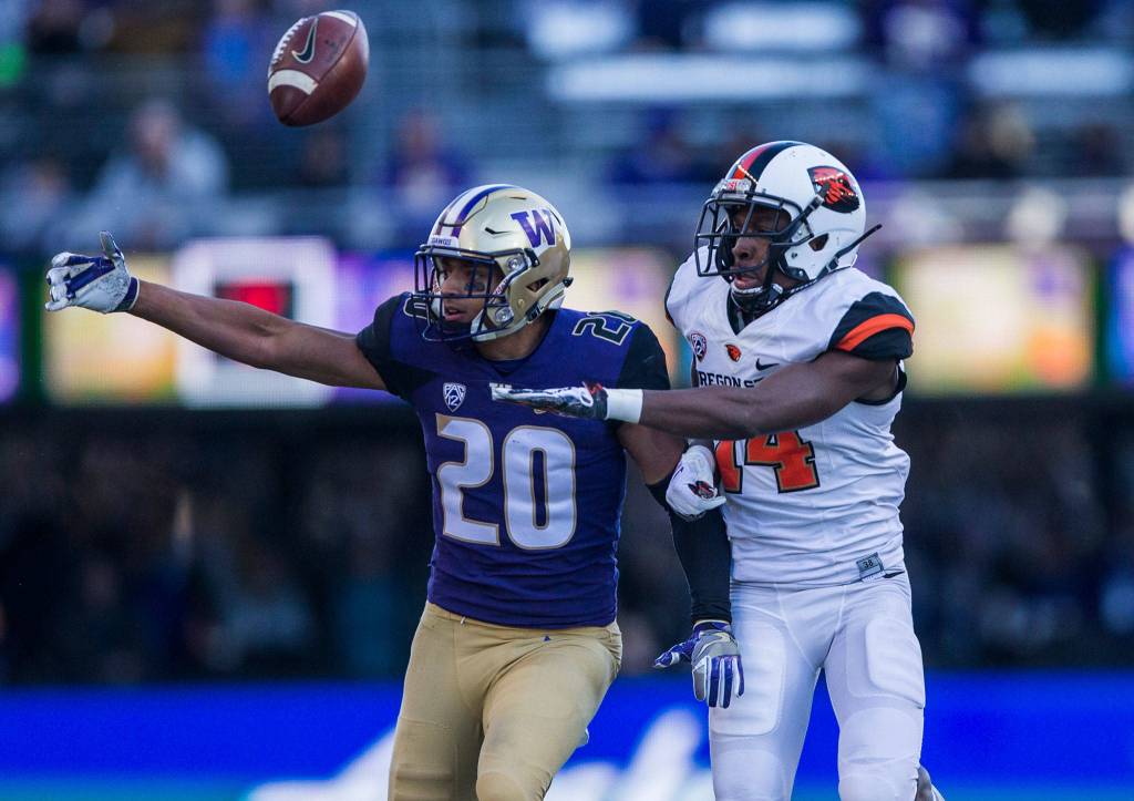 Washingtons Ty Jones looks for an interference call from the referees as the pass goes over his head during the game against Oregon State on Saturday, Nov. 17, 2018 in Seattle, Wa. (Olivia Vanni / The Herald)