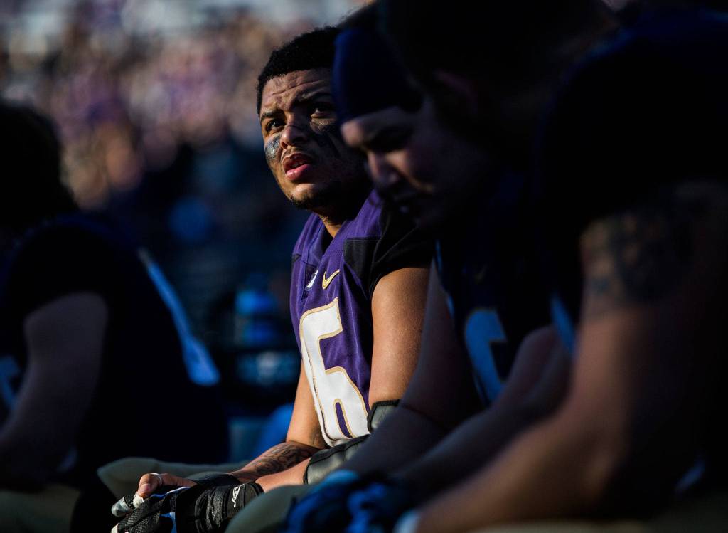 Washingtons Nick Harris looks up at the score during the game against Oregon State on Saturday, Nov. 17, 2018 in Seattle, Wa. (Olivia Vanni / The Herald)