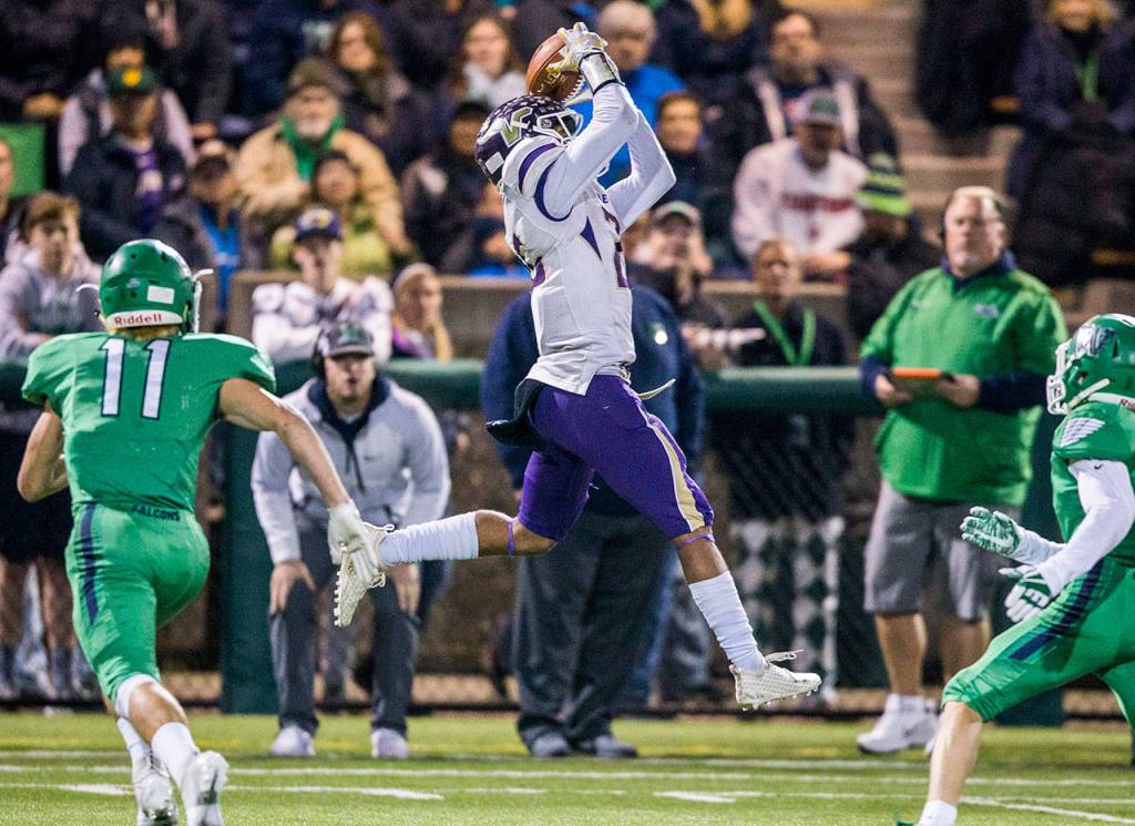 Lake Stevens Kasen Kinchen makes a catch during a 4A state state semifinal game against Woodinville on nov. 24, 2018, at Pop Keeney Stadium in Bothell. (Olivia Vanni / The Herald)