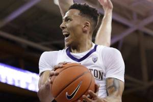 Green hits 7 3s, UW cruises past Eastern Washington