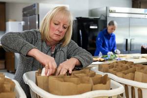 These Arlington volunteers haven’t seen the need subside