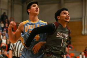 Timely 3s lift Cascade boys over rival Everett