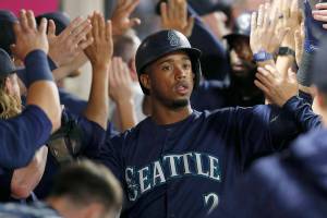 M’s deal Segura, relievers to Phillies for Santana, Crawford