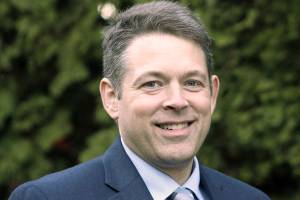 Elections chief announces he’s running for county auditor