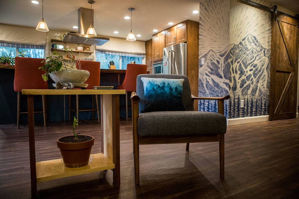 Plants and other nature details can be seen throughout the living space. (Olivia Vanni / The Herald)