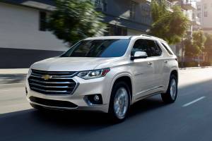 2019 Chevy Traverse AWD: three-row SUV loaded with features, comfort