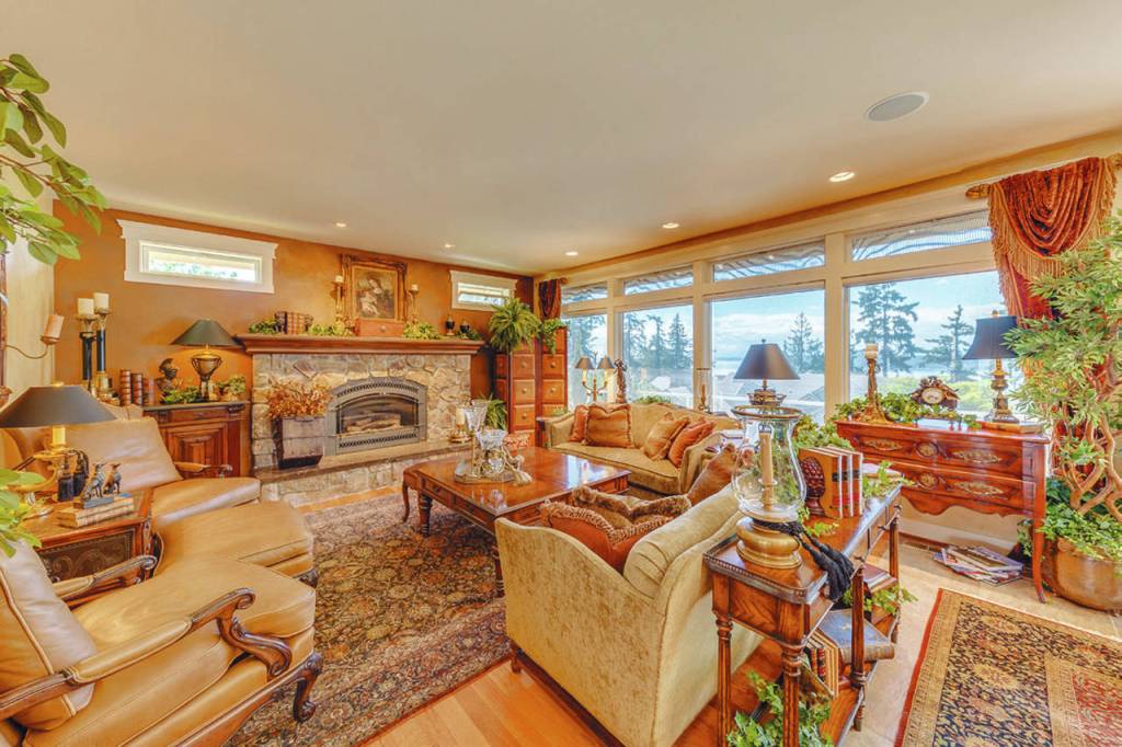 Stunning Sound Views and A Taste of Tuscany