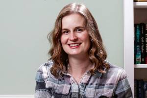 This Edmonds author’s teen vampire books are ‘Twilight’ good
