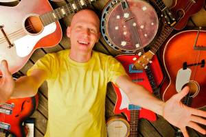 Caspar Babypants kicks off Marysville family concert series