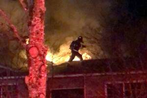 One rescued from burning house in Mill Creek