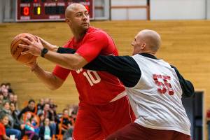 Area firefighters play hoops for a cause