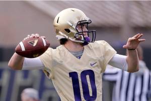Analysis: Huskies’ offense appears to be in good hands