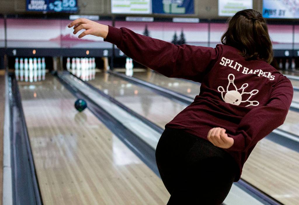 Cascade senior Paris Smith bowls during practice at Evergreen Lanes in Everett. (Olivia Vanni / The Herald)