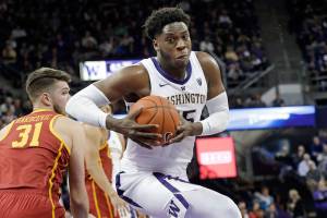 UW men defeat USC for 10th straight win