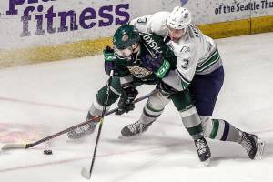 Silvertips finish strong to defeat Thunderbirds