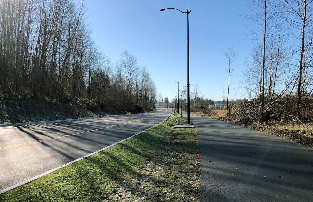 Arlington Valley Road is three-quarters of a mile long and has two traffic lanes, a center turn lane and a paved walking path. (City of Arlington)