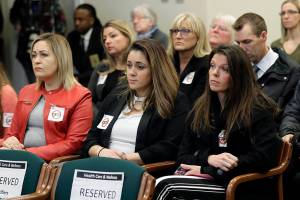 Hundreds descend on Olympia to oppose measles vaccinations