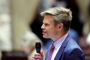 Editorial: Bill falls short holding lawmakers to records act