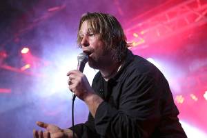 Where to hear live music in Snohomish County nightclubs