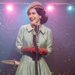 Rachel Brosnahan plays a 1950s housewife-turned-stand-up-comedian in Amazons hit TV show The Marvelous Mrs. Maisel. (Amazon Studios)
