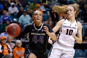 Peterson’s clutch 3 helps UW women stun Oregon State