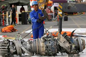FAA’s close ties to Boeing questioned after 2 deadly crashes