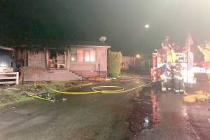 Fire injures resident and firefighter in Lynnwood area