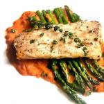 Broil mahi mahi and pair it with asparagus and red pepper sauce for a light yet filling meal. (Susan Selasky/Detroit Free Press)