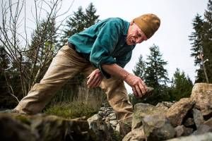 Scottish ‘rock star’ returns to fix stone wall crafted in 2001