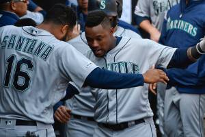 Mariners’ bats stay red-hot in win over White Sox