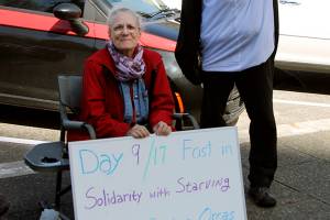 Snohomish woman on 17-day fast to spotlight plight of orcas