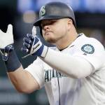 Vogelbach epitomizes Mariners’ fast start