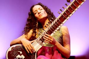Sitar master Anoushka Shankar to play sold-out show in Edmonds