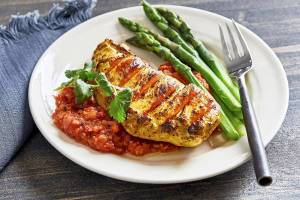 With flavorful chutney, grilled chicken gets star treatment