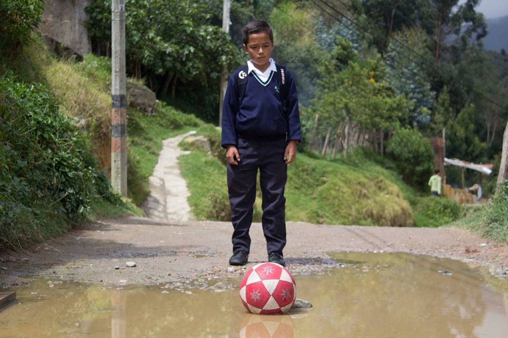3 Feet is the story of a 10-year-old who has a long walk to school and likes to kick a soccer ball along the way.