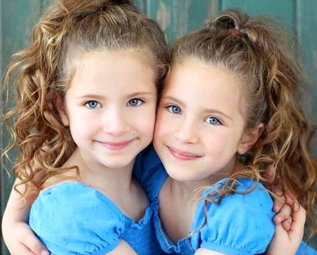 Hanna and Abby Wilson (Contributed photo)