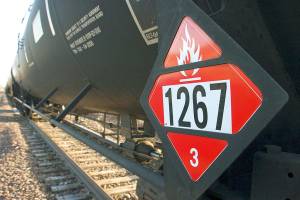 North Dakota, Washington state at odds over oil train rules