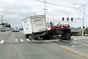 One dead in Friday morning crash north of Lynnwood