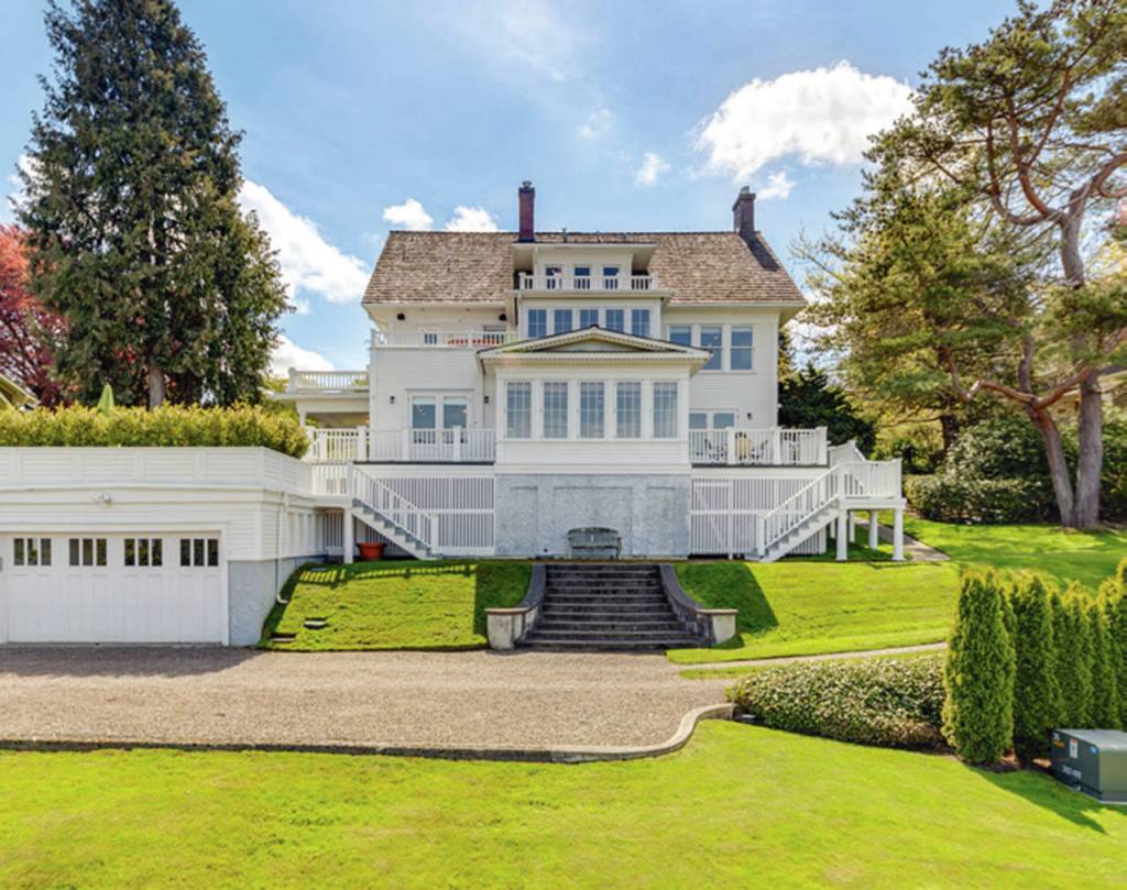 Colonial charm and breathtaking views