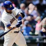 Encarnacion stars with glove and bat as Mariners top Twins
