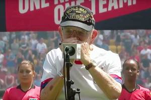 Viral: A veteran’s harmonica rendition of the national anthem
